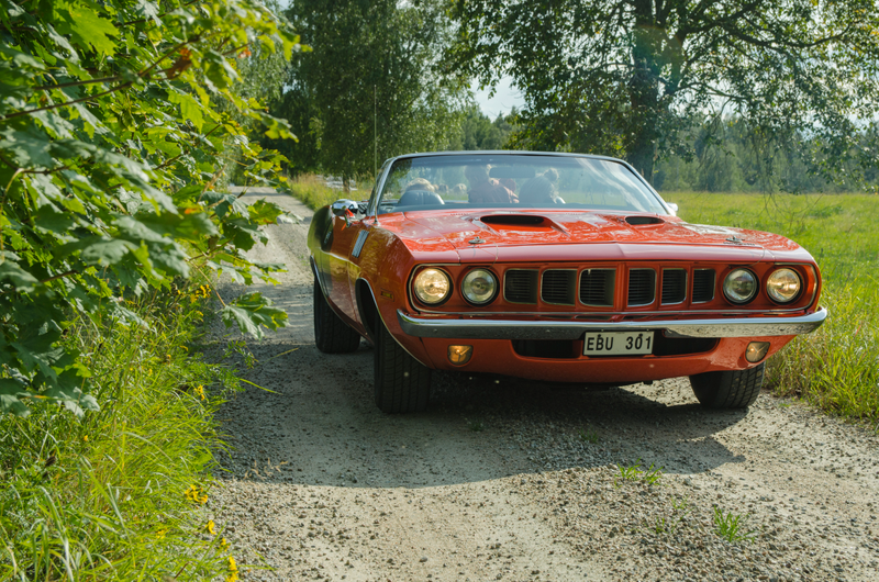 Illustration for article titled Burning rubber in the 1971 Cuda. (OC)